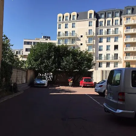 La Defense * بيتّو
